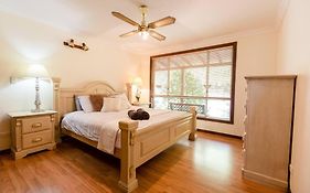 Camellia Cottage - Country Rustic Charm Close To Forest And Town